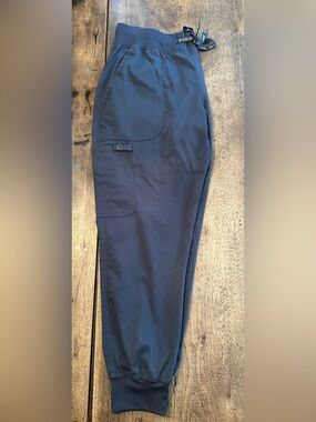 EUC 2 Med Couture Scrub Joggers in Dark Grey Size MP.